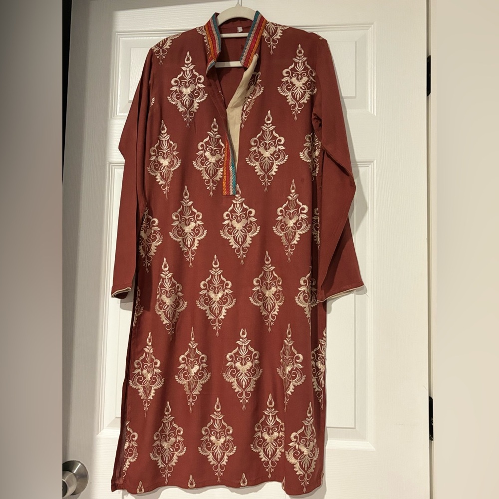 Pakistani shalwar kameez